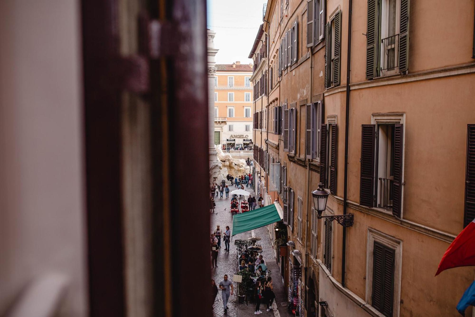 Delfini Trevi House Hotell Roma Eksteriør bilde